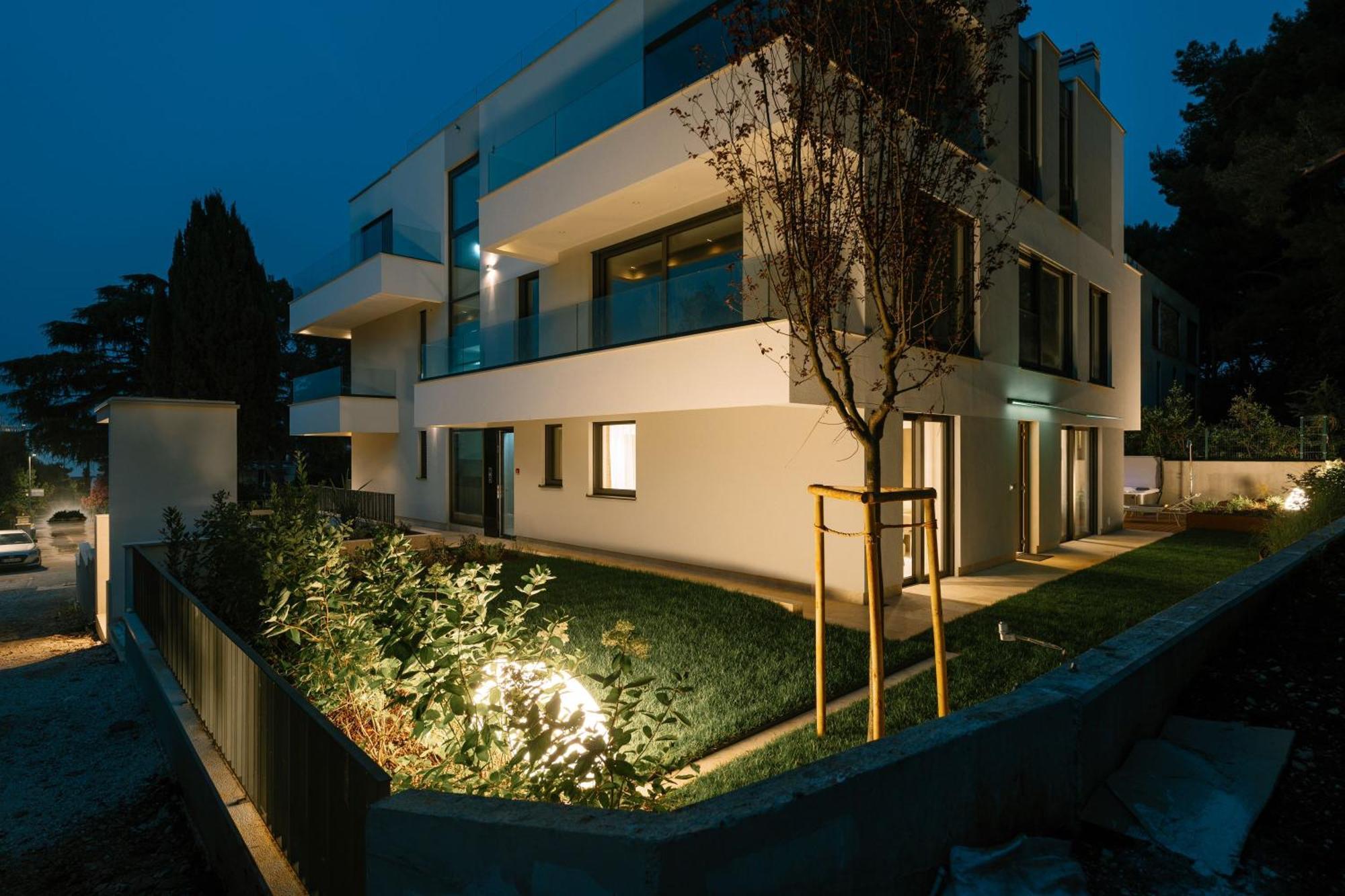 The Q Bliss - Your New 4-Star Hideaway With A Garage Rovinj Dış mekan fotoğraf